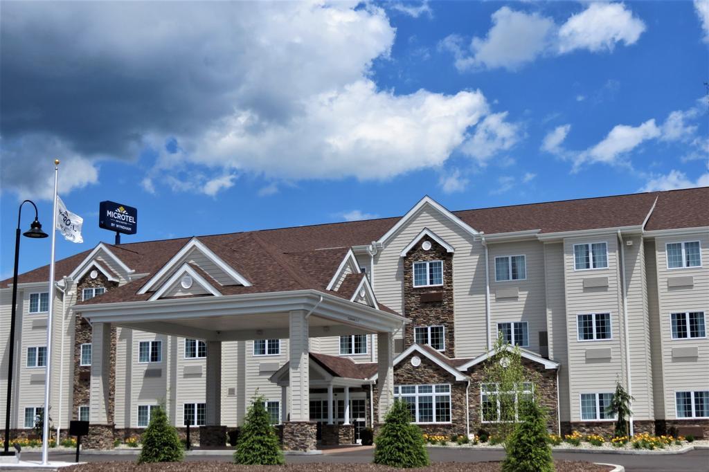 Microtel Inn & Suites By Wyndham Кларион Экстерьер фото