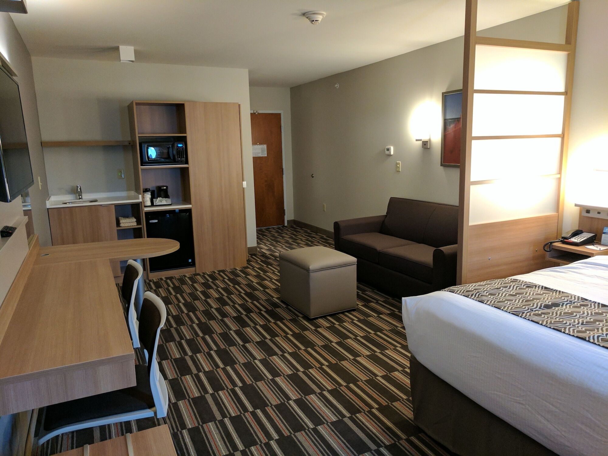 Microtel Inn & Suites By Wyndham Кларион Экстерьер фото
