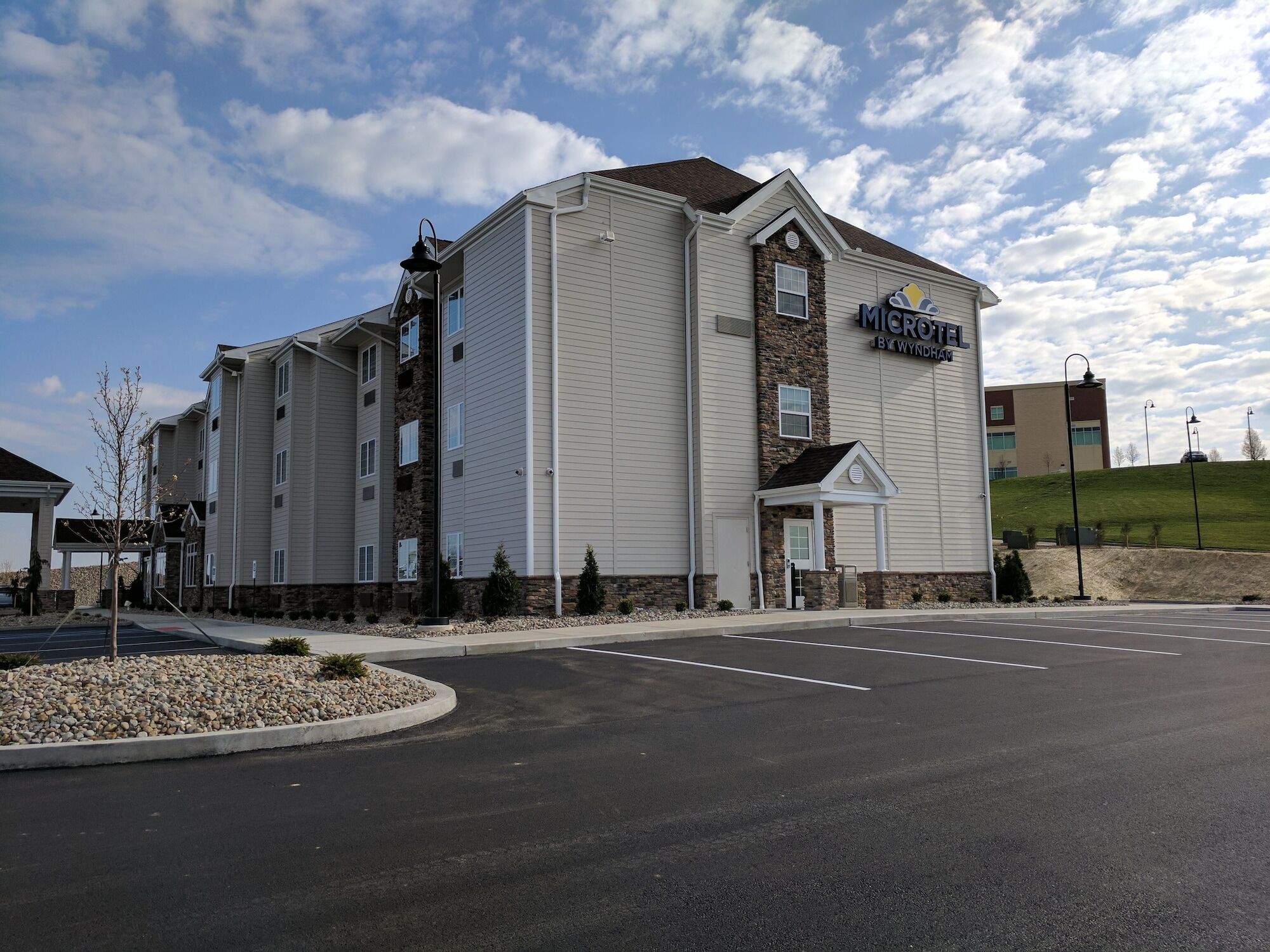Microtel Inn & Suites By Wyndham Кларион Экстерьер фото
